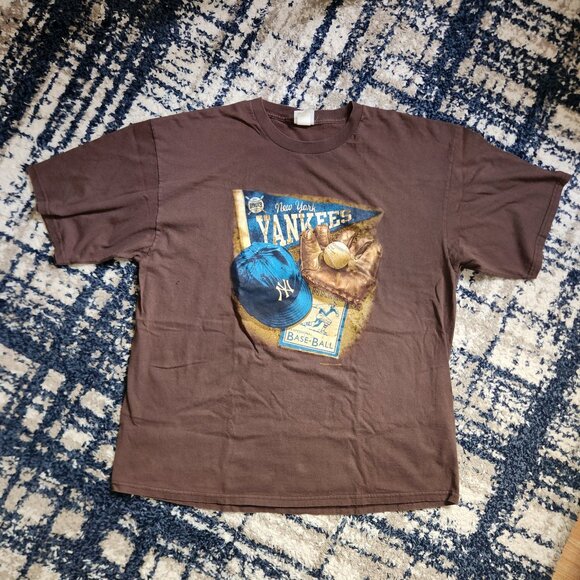 Vintage 2004 New York Yankees Baseball Equipment Tee Mens Brown - Picture 1 of 5